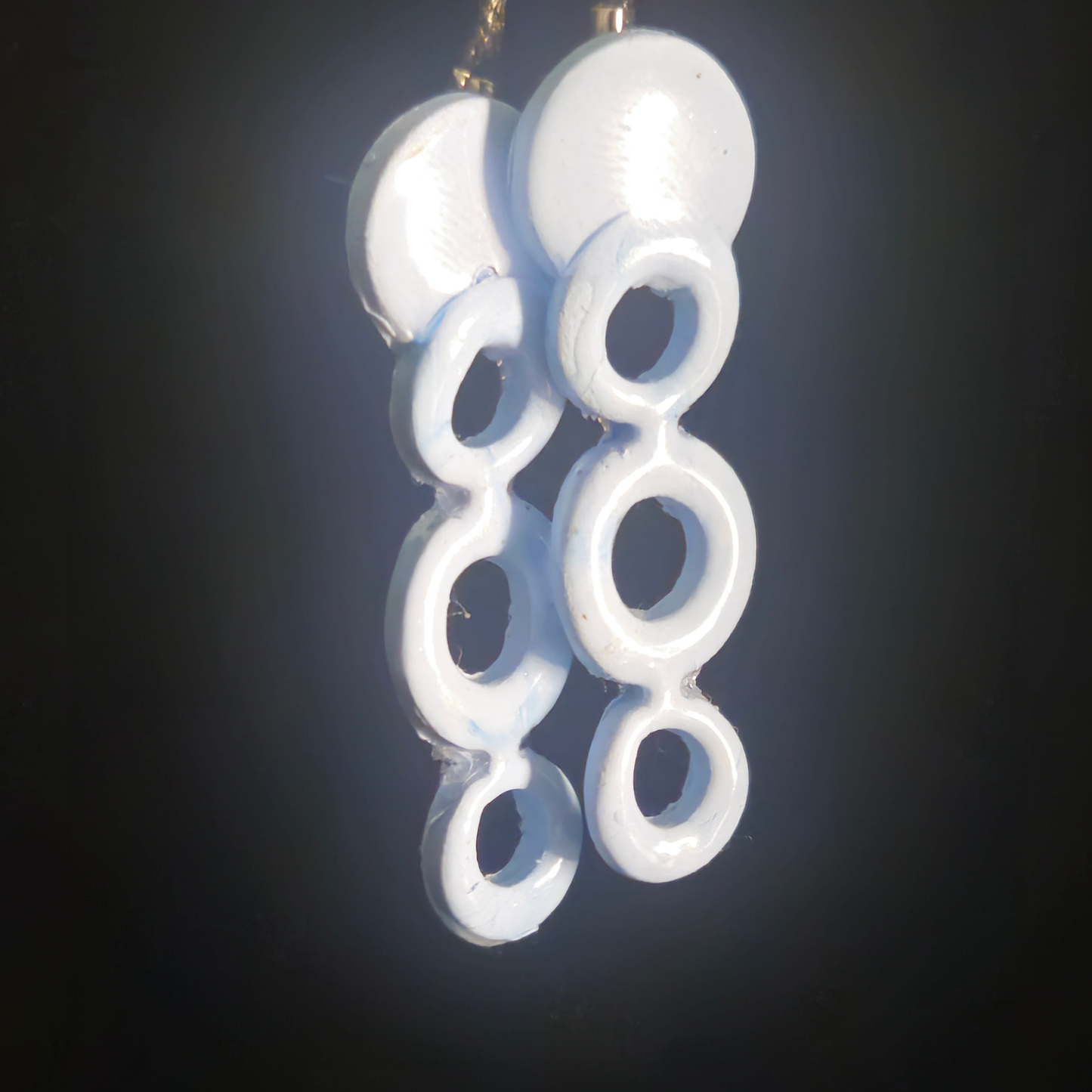 049